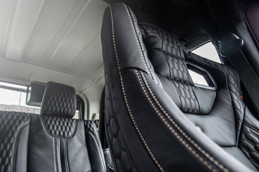 Интерьер Jeep Wrangler Black Hawk Expedition by Project Kahn 2014 года  (фото 4 из 24)